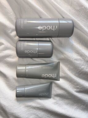 Rhode skincare set